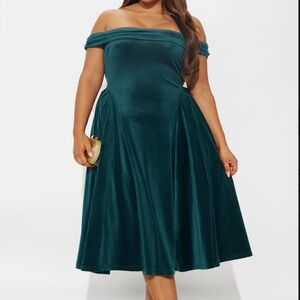 Pleated Velour Midi Dres
